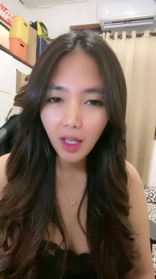 Bokep Tambah Binal Miss Nge Remas Toketnya Sesi Akhir Live